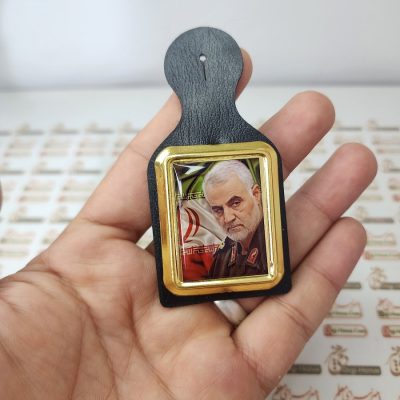 مدال با نشان حاج قاسم سلیمانی